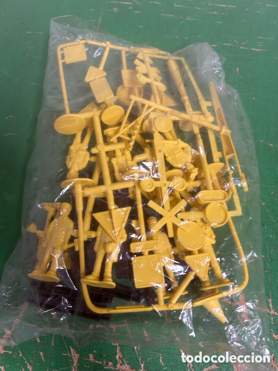 Figuras de Goma y PVC: BOLSA DE OBREROS DE CARRETETAS CON SE&Ntilde;ALES SCALA 1,32