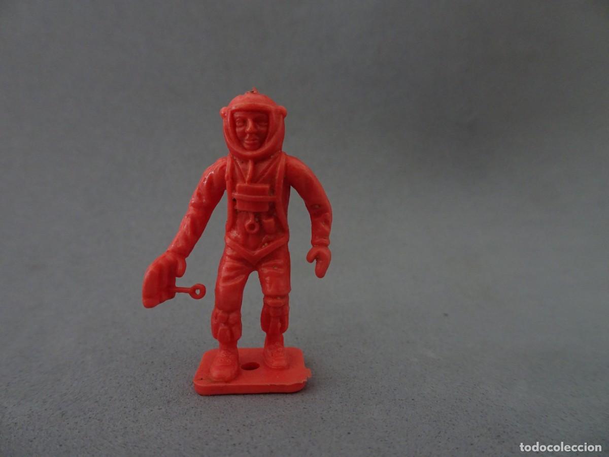 Figuras de Goma y PVC: Figura Dunkin coleccion Espacial - Helados Raj&aacute; Portugal
