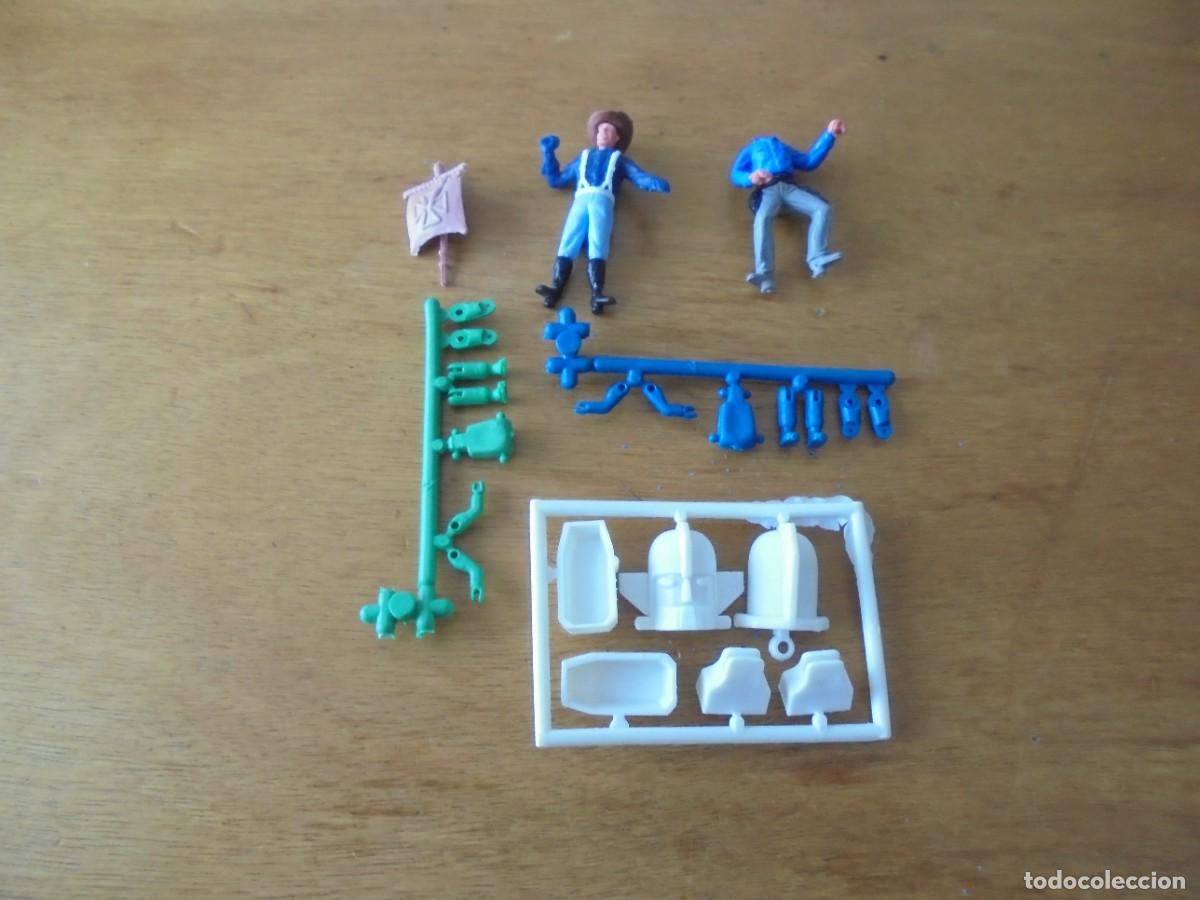 Figuras de Goma y PVC: FIGURA Y PIEZAS SUELTAS MONTAPLEX.
