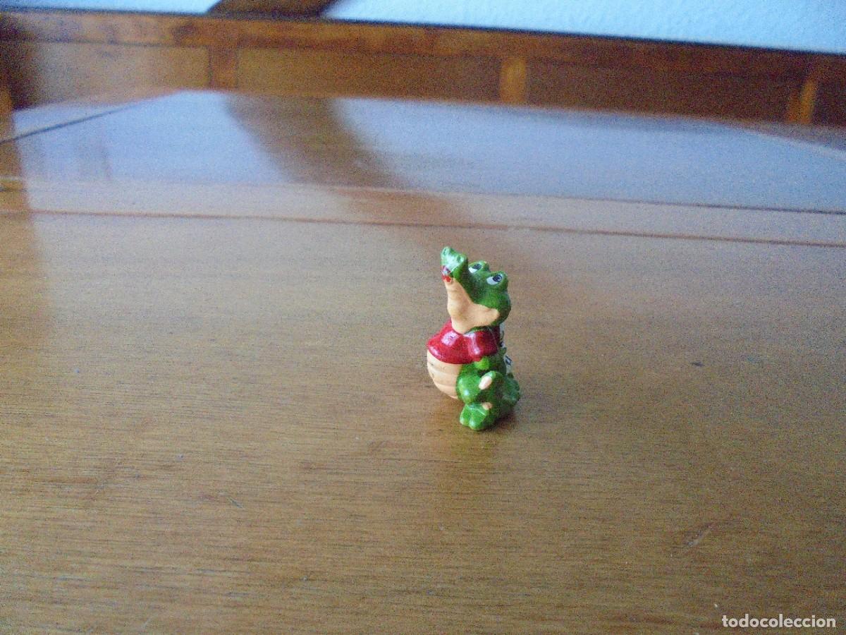 Figuras de Goma y PVC: FIGURA KINDER COCODRILO
