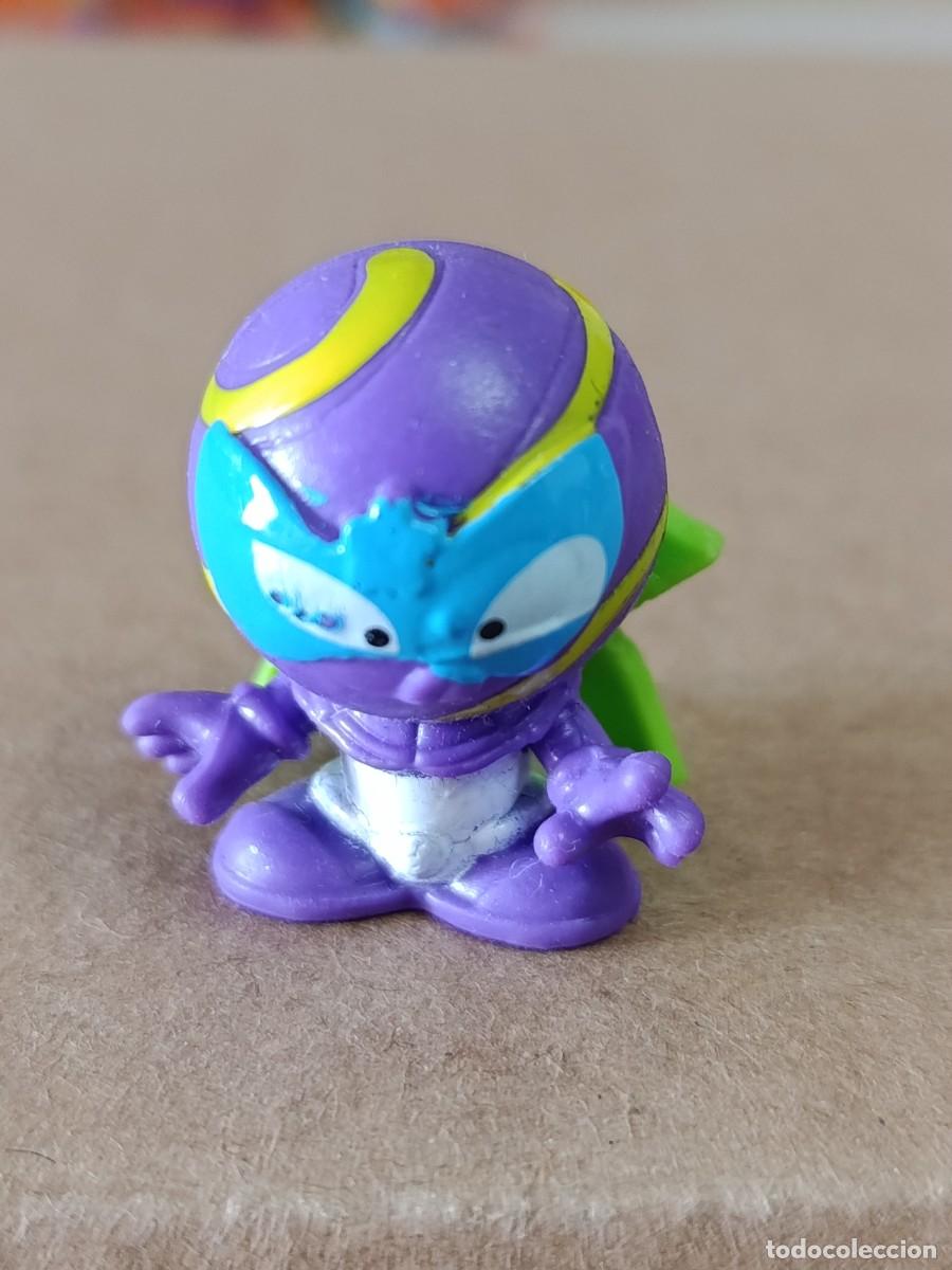 Figuras de Goma y PVC: Figura superthings/ superzings serie 8 lollypop