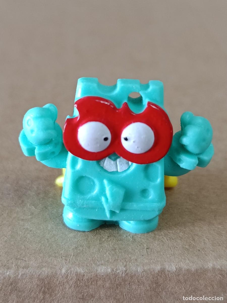 Figuras de Goma y PVC: Figura superthings/ superzings serie 8 cheestar