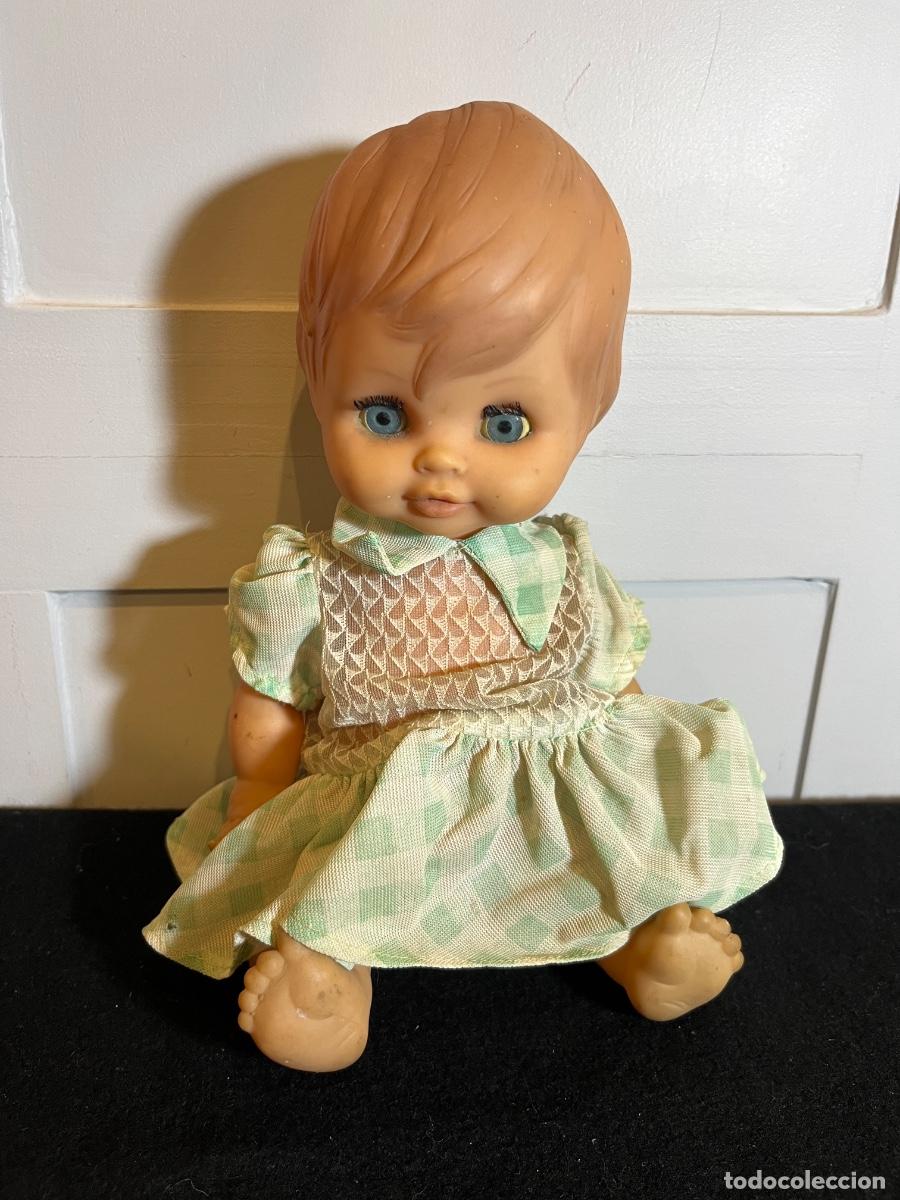 Rubber and PVC Figures: Mu&ntilde;eco beb&eacute; ni&ntilde;o sexado antiguo vinilo ojos durmientes vestido vichy vintage a&ntilde;os 60 70