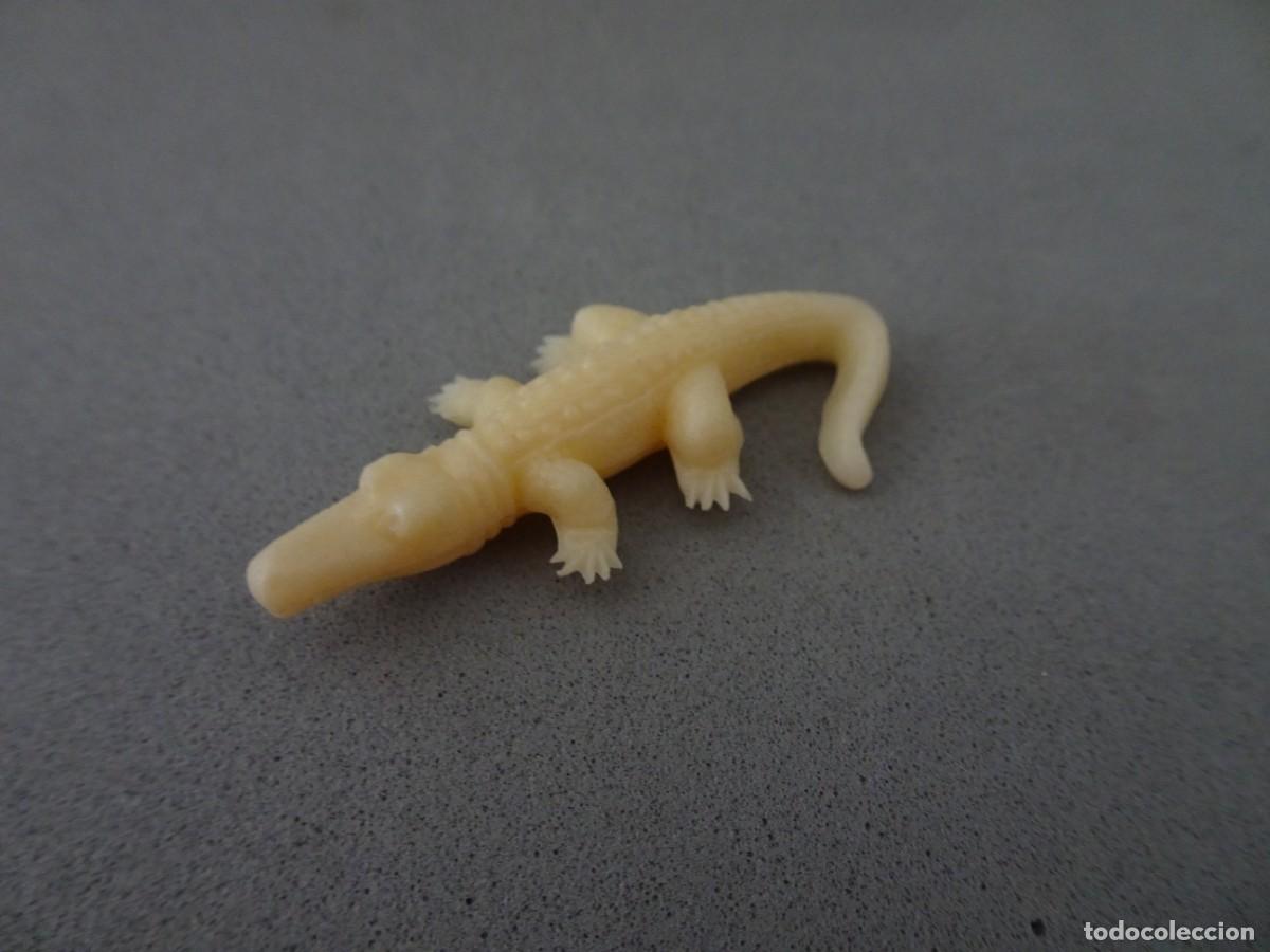 Figuras de Goma y PVC: Figura Dunkin Helados Ol&aacute; Coleccion Animales Salvages