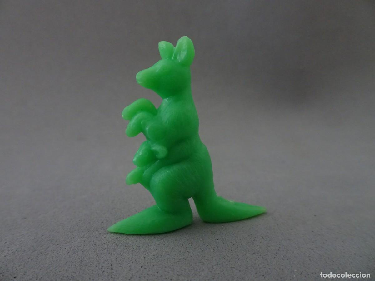 Figuras de Goma y PVC: Figura Dunkin Helados Ol&aacute; Coleccion Animales Salvages