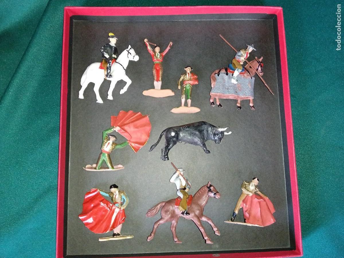 Figuras de Goma y PVC: Lote TOROS, TOREROS: de REAMSA.