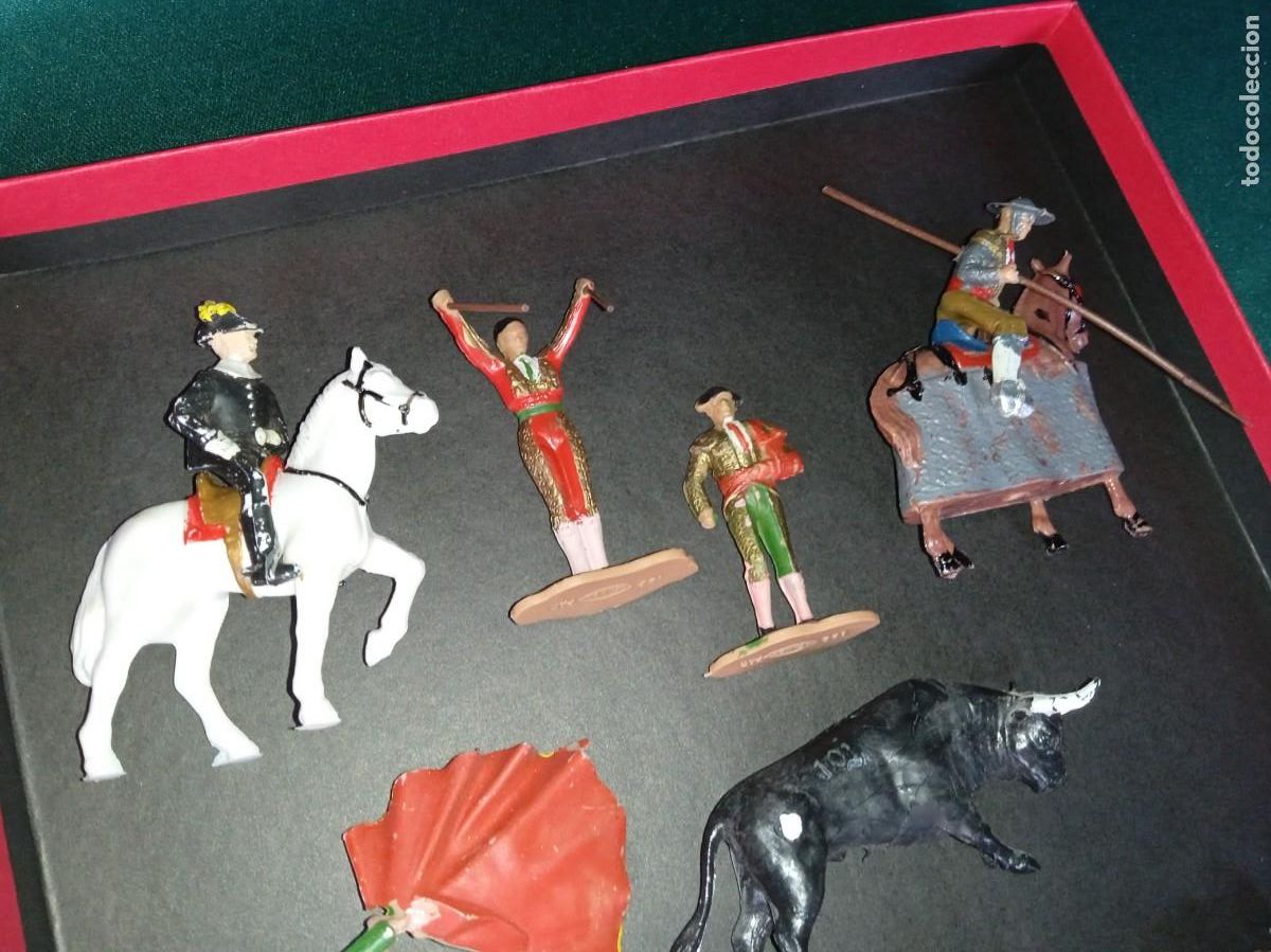Figuras de goma y PVC: Lote TOROS, TOREROS: de REAMSA. - Foto 4