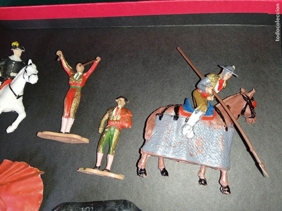Figuras de goma y PVC: Lote TOROS, TOREROS: de REAMSA. - Foto 5