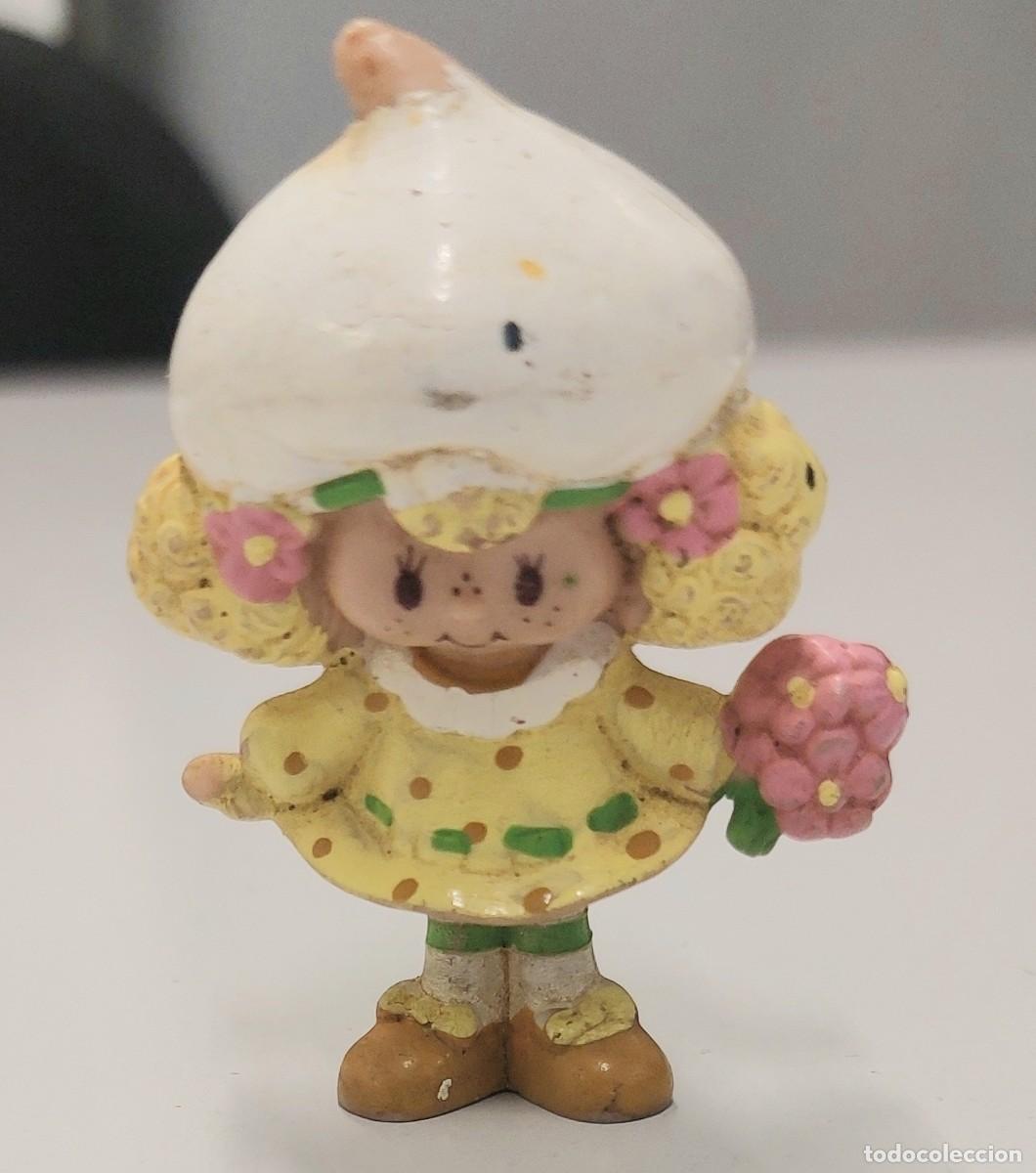 Figuras de Goma y PVC: Figura tarta de fresa antigua