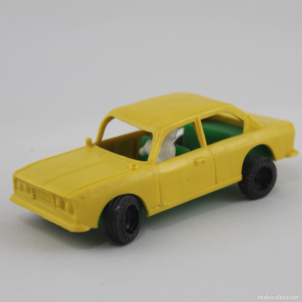 Figuras de Goma y PVC: Coche Juguete SEAT 124 1800 Sport VAM Zaragoza 9cm Vintage A&ntilde;os 70 Juguete Kiosco Espa&ntilde;a