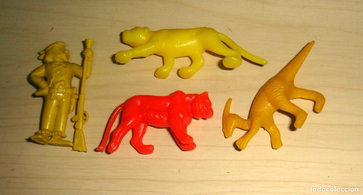 Figuras de Borracha e PVC: Lote figura Dunkin animales e indio