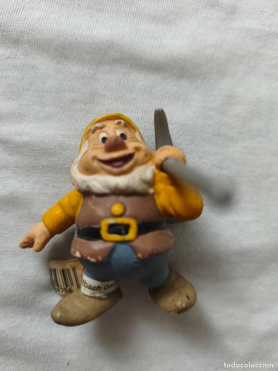 Figuras de Goma y PVC: Figura enanito de blancanieves y los siete enanitos estado muy bueno