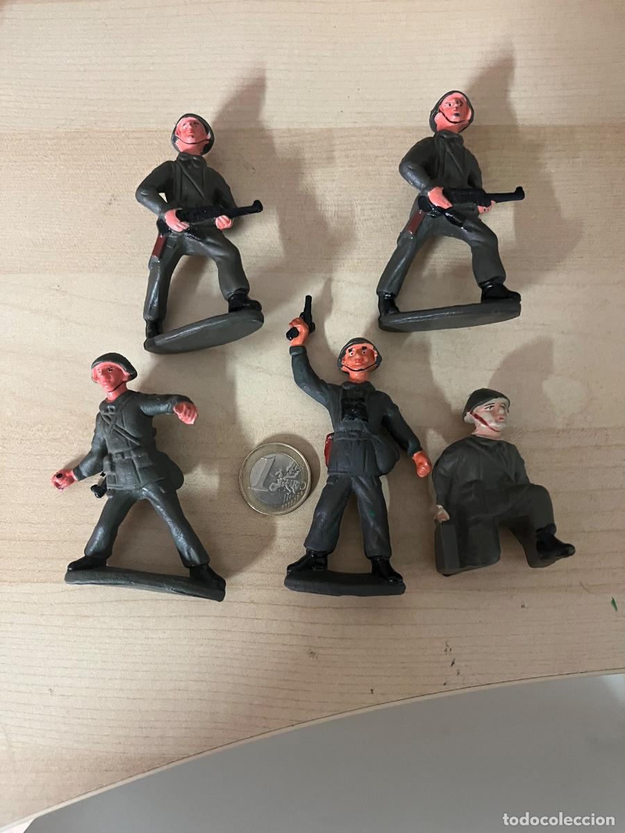 Figuras de Goma y PVC: Soldados alemanes fabricados en la DDR original de 1950/60 de goma