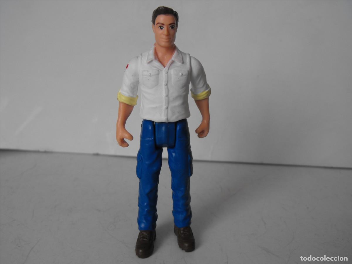 Figuras de Goma y PVC: Figura de hombre articulada. 9,5 cm de altura. Cruz Roja.