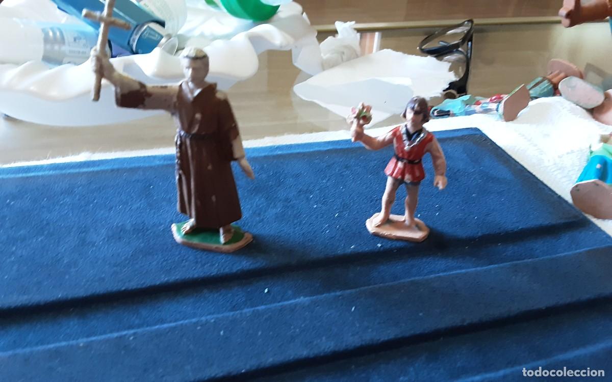 Figuras de Goma y PVC: 2 figuras Jecsan corte feudal
