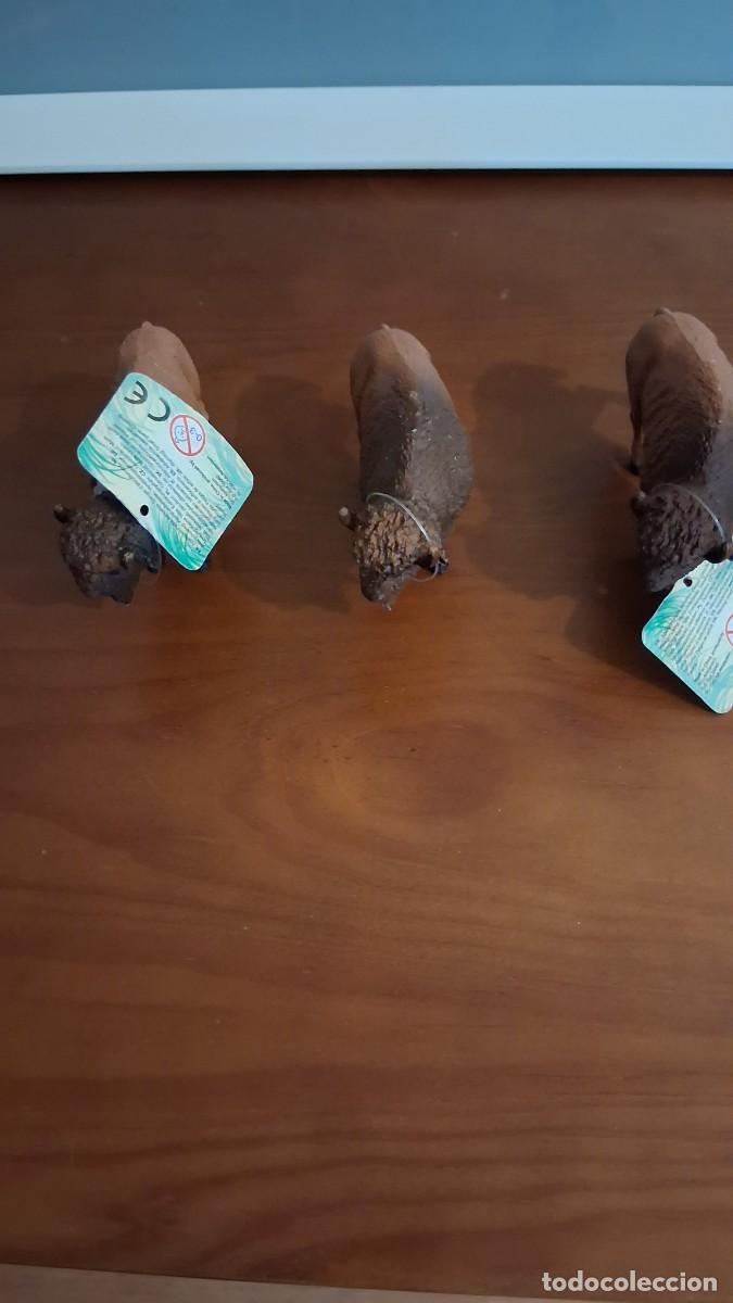 Figuras de goma y PVC: 3 B&uacute;falos del Oeste Americano - Foto 1