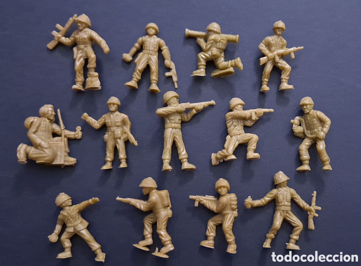 Figuras de Goma y PVC: 13 soldados diferentes chicles dunkin