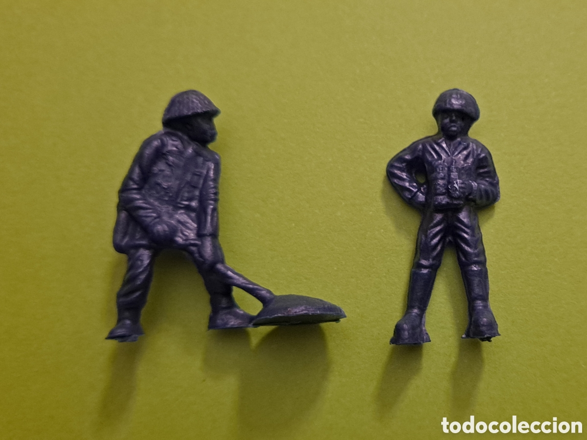 Figuras de Goma y PVC: Figuras dunkin dif&iacute;ciles azul marino