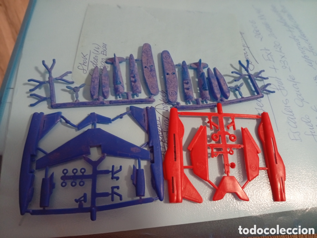 Figure di Gomma e PVC: Montaplex sin montar