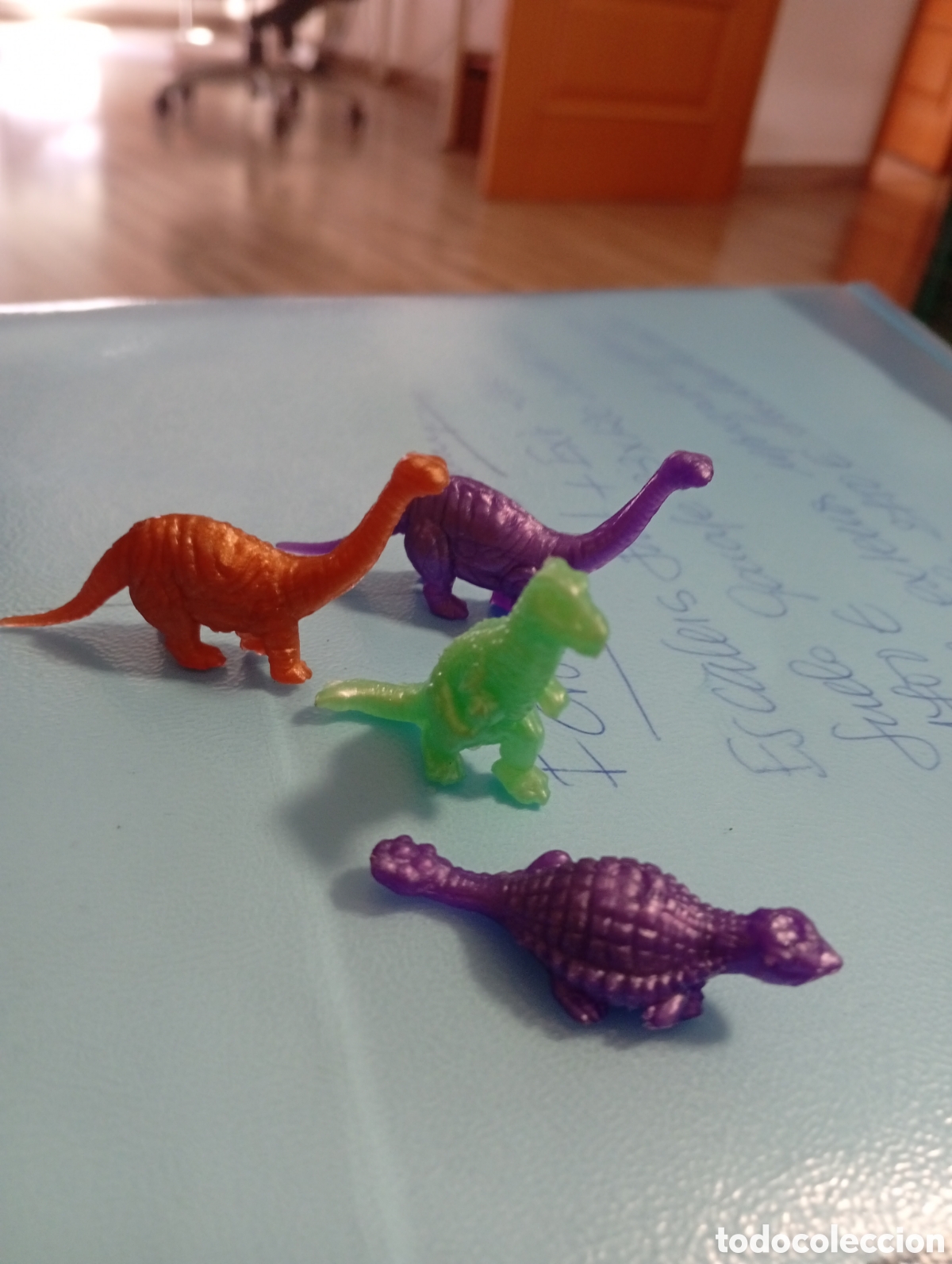 Figuras de Goma y PVC: Dinosaurios yoplay phosquitos