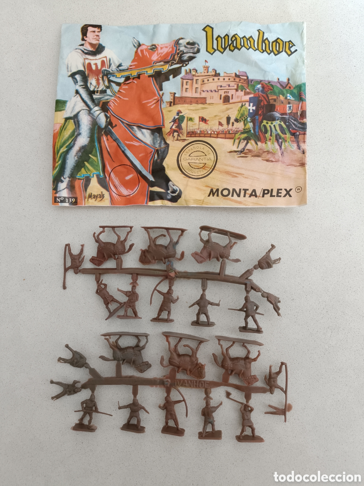 Figuras de Goma y PVC: MONTAPLEX - IVANHOE - SOBRE ABIERTO Y CONTENIDO MEDIEVAL