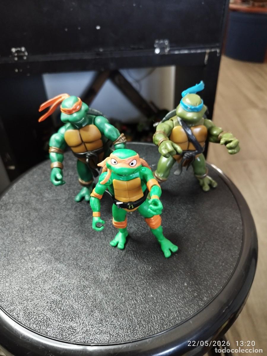 Figuras de goma y PVC: 3 Figuras Tortugas Ninja - Foto 1