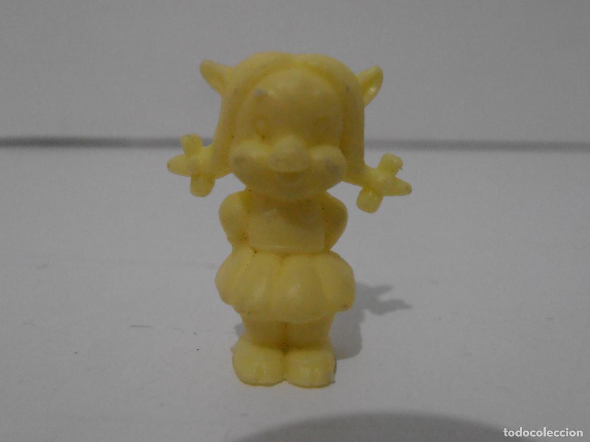 Figuras de Borracha e PVC: FIGURA DUNKIN, PETUNIA PIG WARNER, AMARILLO