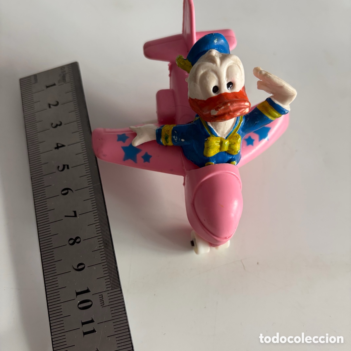 Figuras de Goma y PVC: Figura mu&ntilde;eco, pato Donald en avi&oacute;n goma