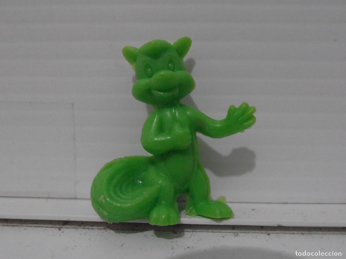 Figuras de Goma y PVC: FIGURA DUNKIN, PEPE LE PEW WARNER, VERDE