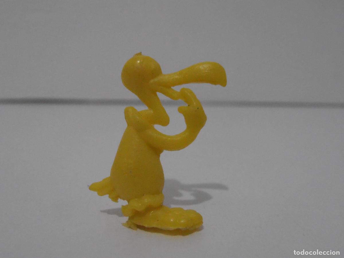Rubber and PVC Figures: FIGURA DUNKIN, BUITRE BEAKY WARNER, AMARILLO