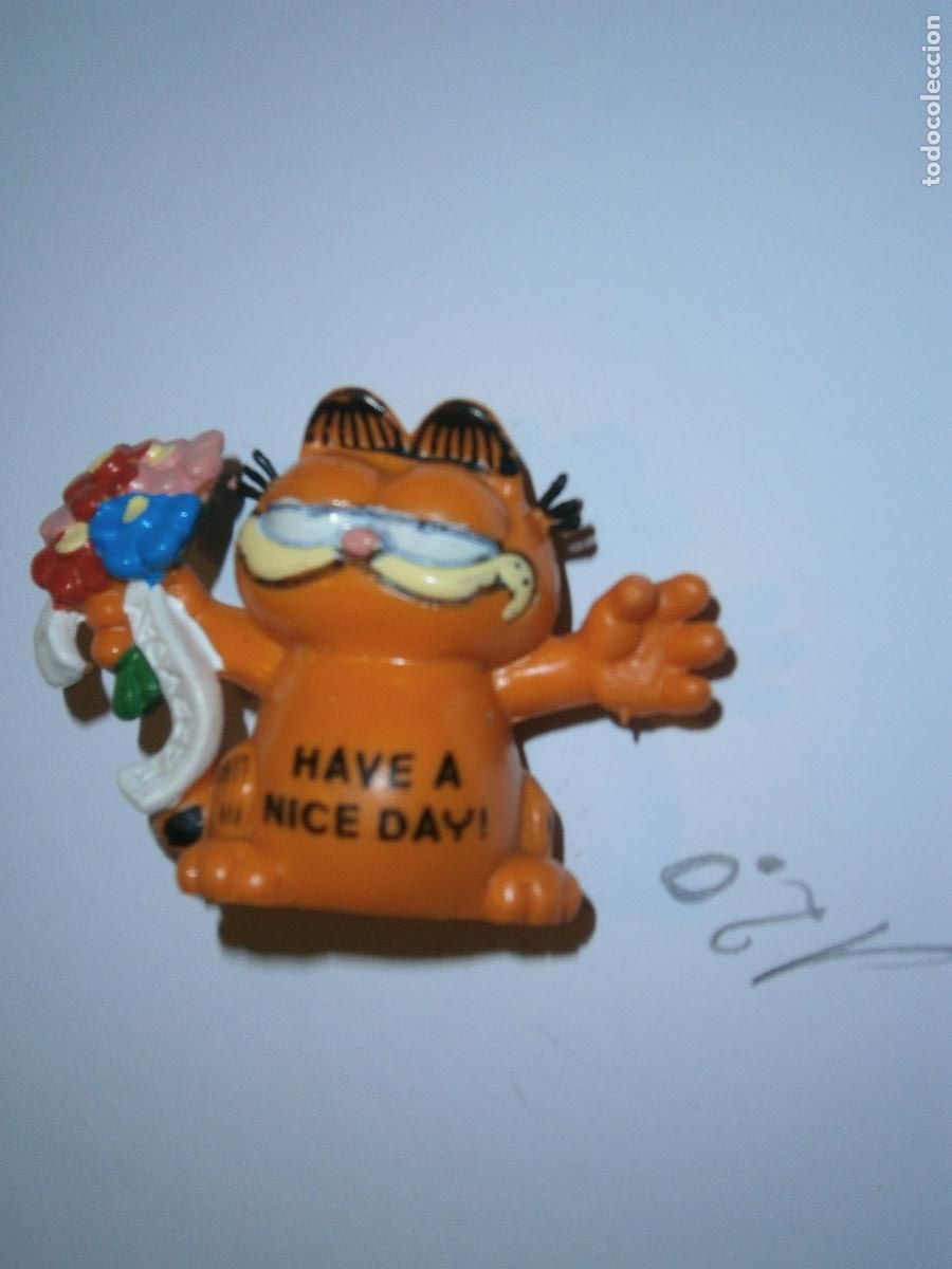 Figuras de Goma y PVC: ANTIGUA FIGURA DIBUJOS ANIMADOS - GARFIELD CON FLORES