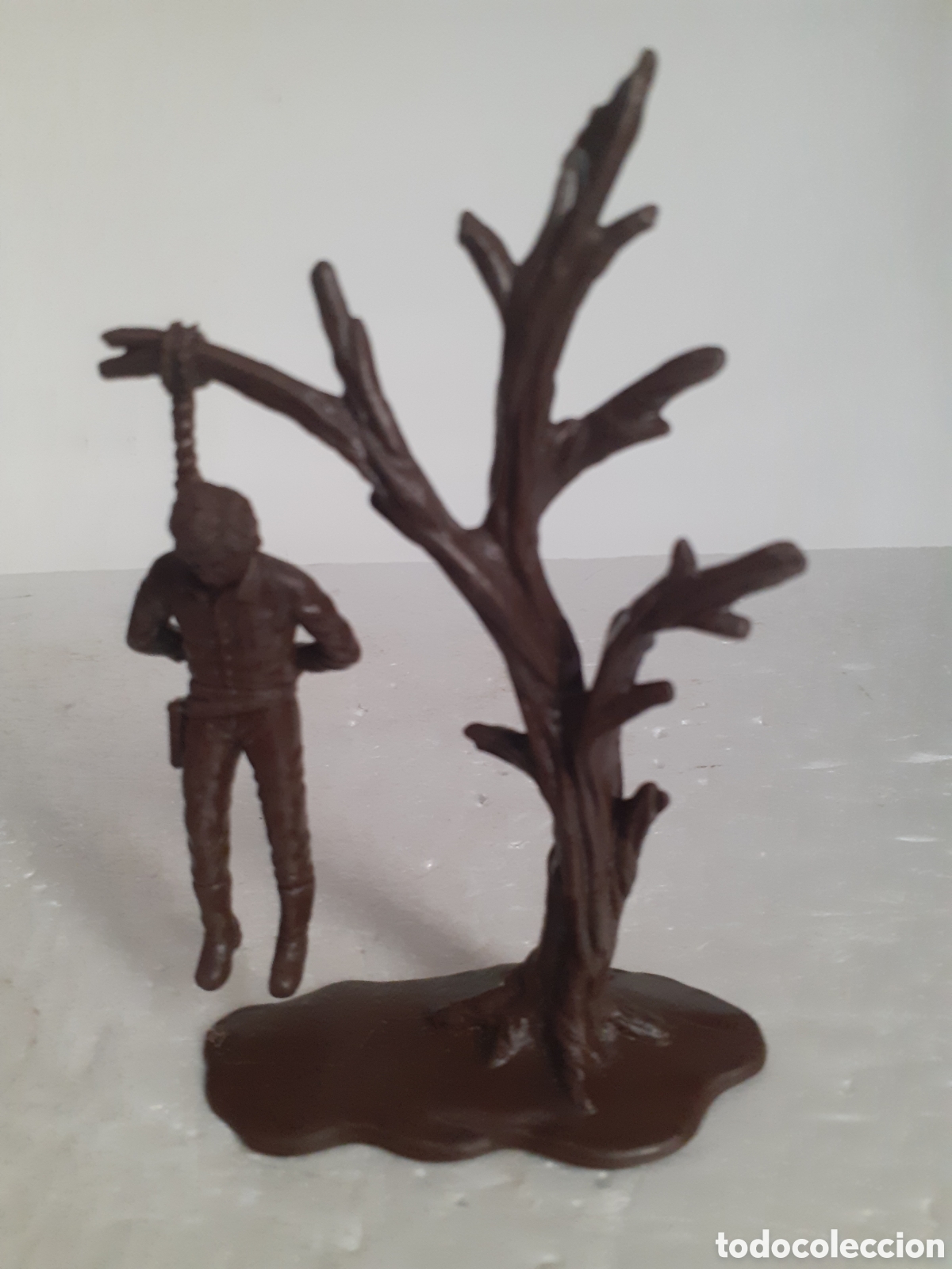 Figuras de Goma y PVC: FIGURA VAQUERO COLGADO DE ARBOL PLASTICO RARA ATLANTIC