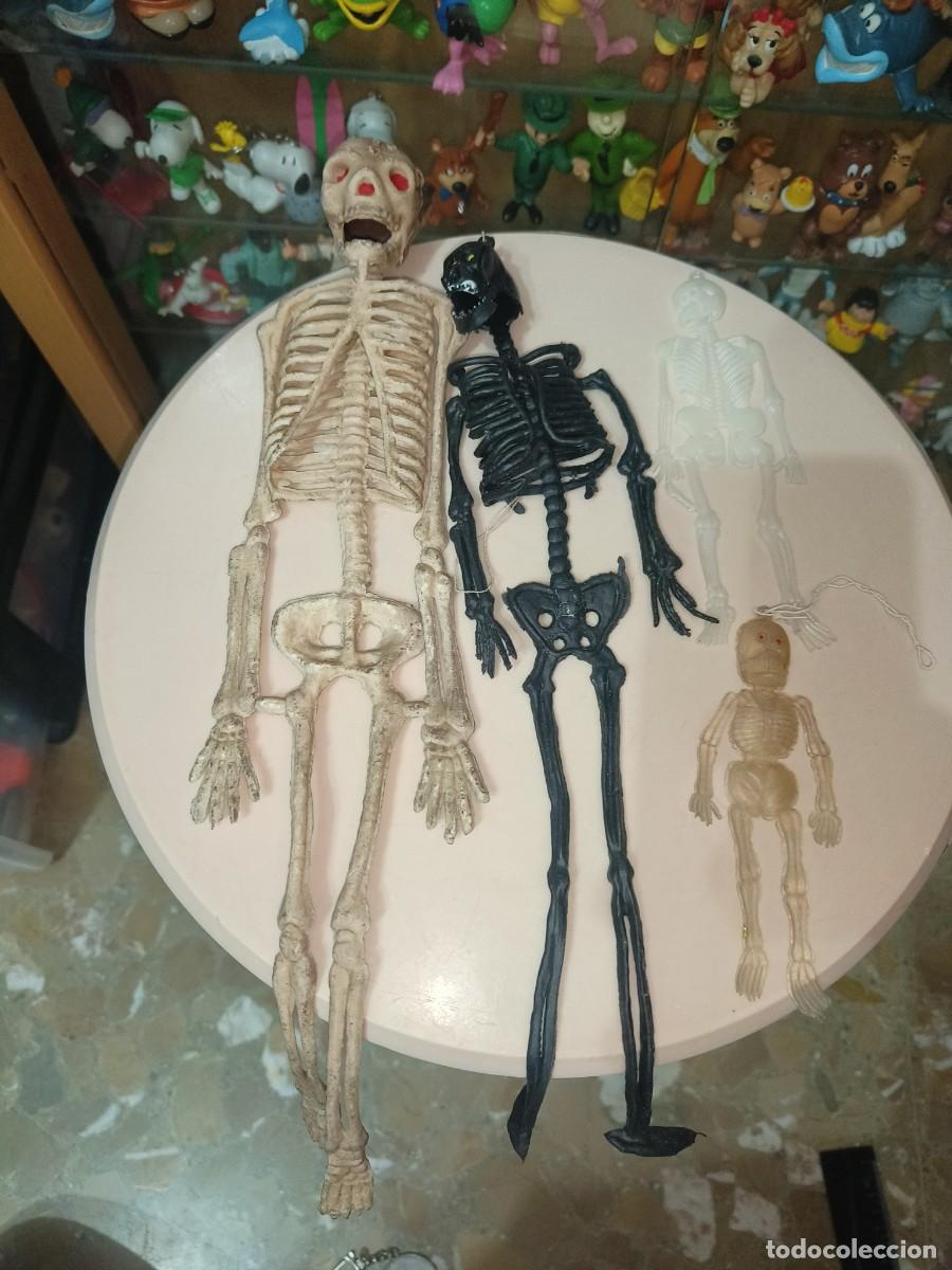 Figuras de Goma y PVC: 4 Esqueletos goma a&ntilde;os 80 tipo Jigglers Esclavo Slave skull monsters no gigantor imperial