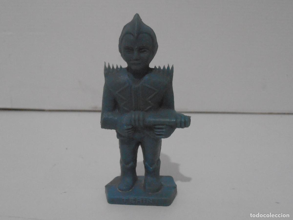 Figuras de Borracha e PVC: FIGURA DUNKIN, CRESTA, LOS INVASORES, DETERGENTE TERIN A&Ntilde;OS 60