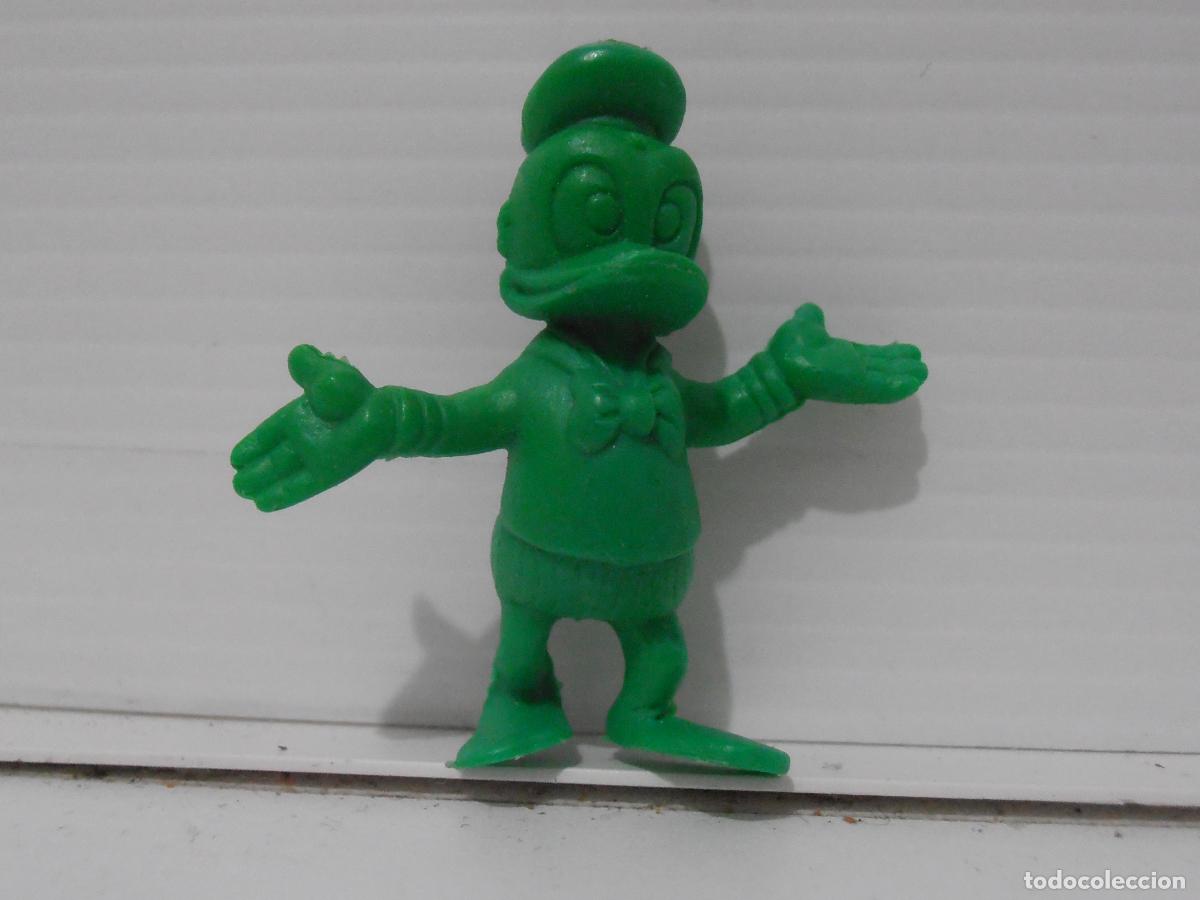 Figuras de Goma y PVC: FIGURA DUNKIN PREMIUM DISNEY PATO DONALD, VERDE