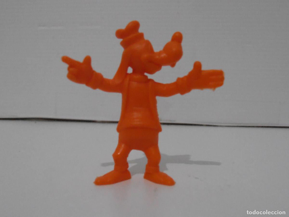 Figuras de Goma y PVC: FIGURA DUNKIN PREMIUM DISNEY GOOFY, NARANJA