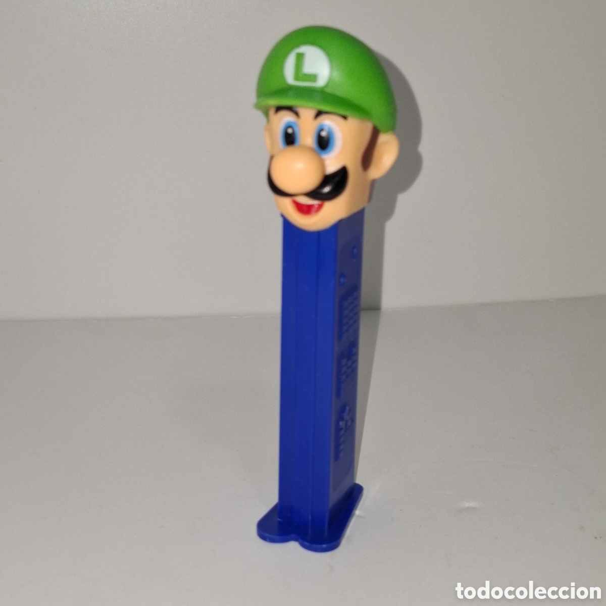 Figuras de Goma y PVC Dispensador PEZ: DISPENSADOR DE CARAMELOS PEZ LUIGI PERSONAJE DE SUPER MARIO NINTENDO