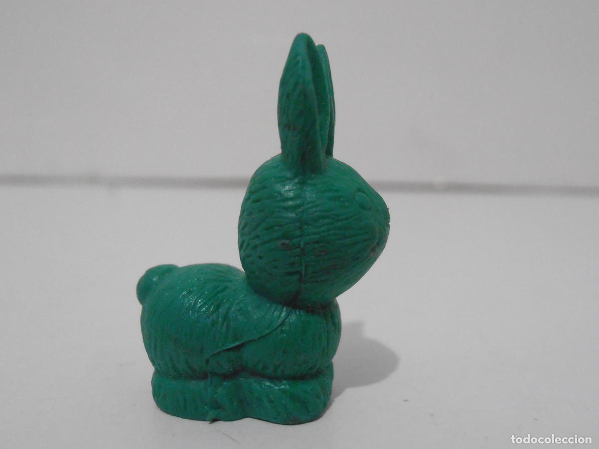 Gummi- und PVC-Figuren: FIGURA DUNKIN CONEJO OREJAS LEVANTADAS, VERDE