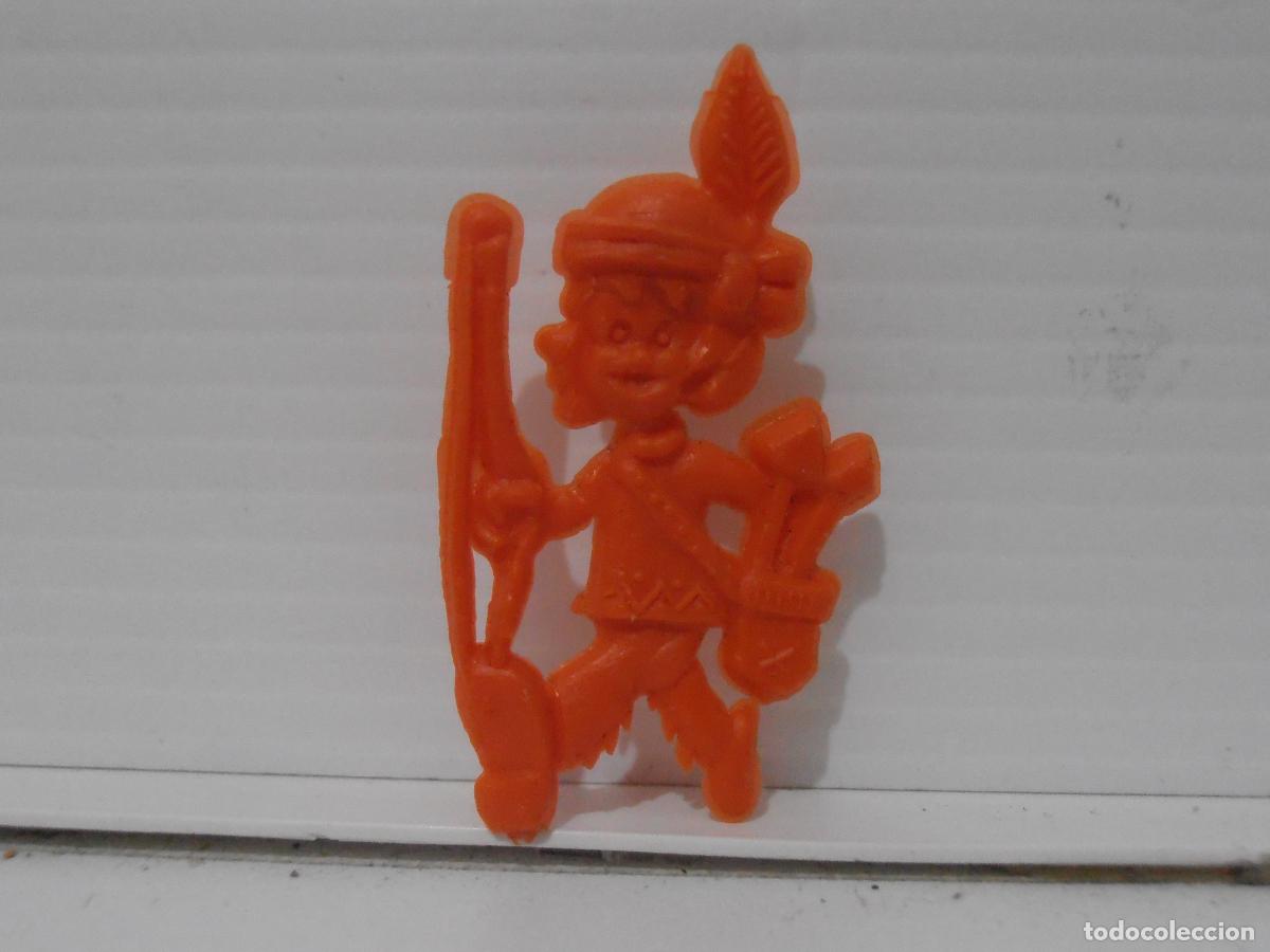 Figuras de Goma y PVC: FIGURA BROCHE PIN DUNKIN PIPAS CHURRUCA PROMOCIONAL ALFILER INDIO NARANJA
