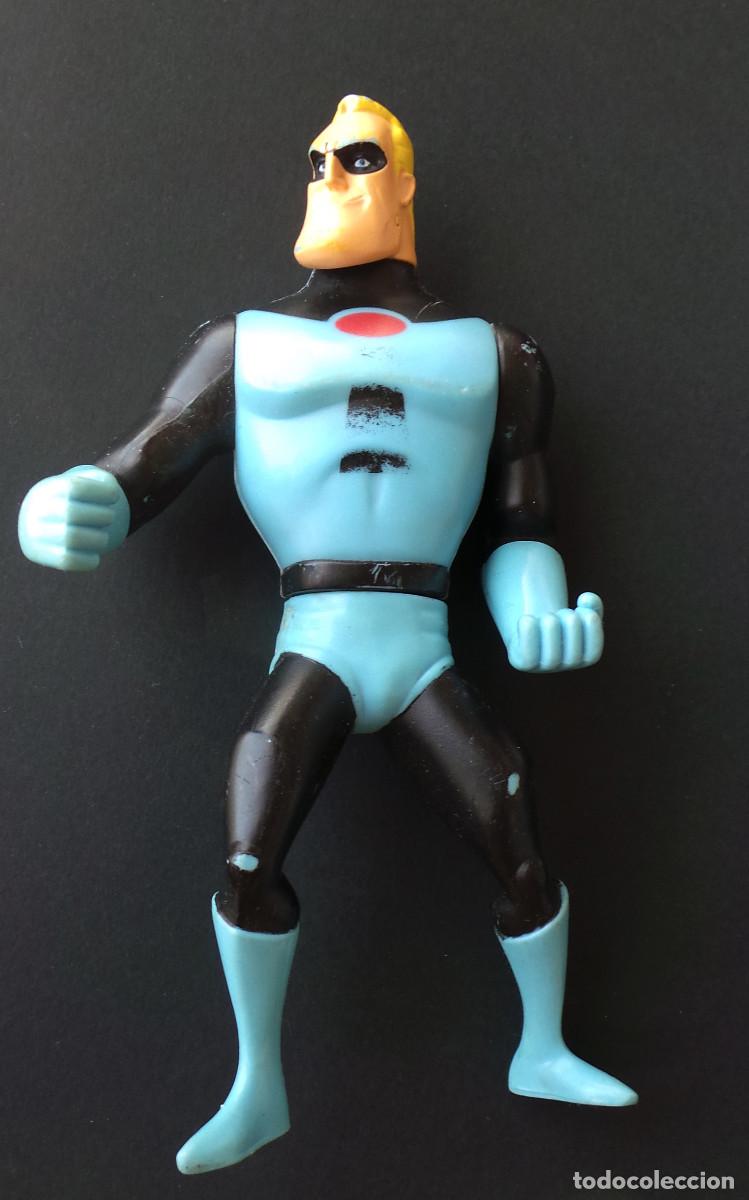 Figuras de Goma y PVC: MR. INCREIBLE JOVEN, DEL FILM LOS INCREIBLES - FIGURA DE ACCION 2003 HASBRO PIXAR/ DISNEY.