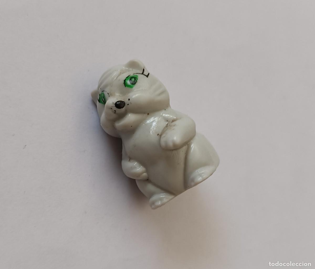 Figuras de Goma Kinder: gatito gato mini cria de matrioska kinder matriuska animalito animal diorama cat gatete figura mu&ntilde;ec