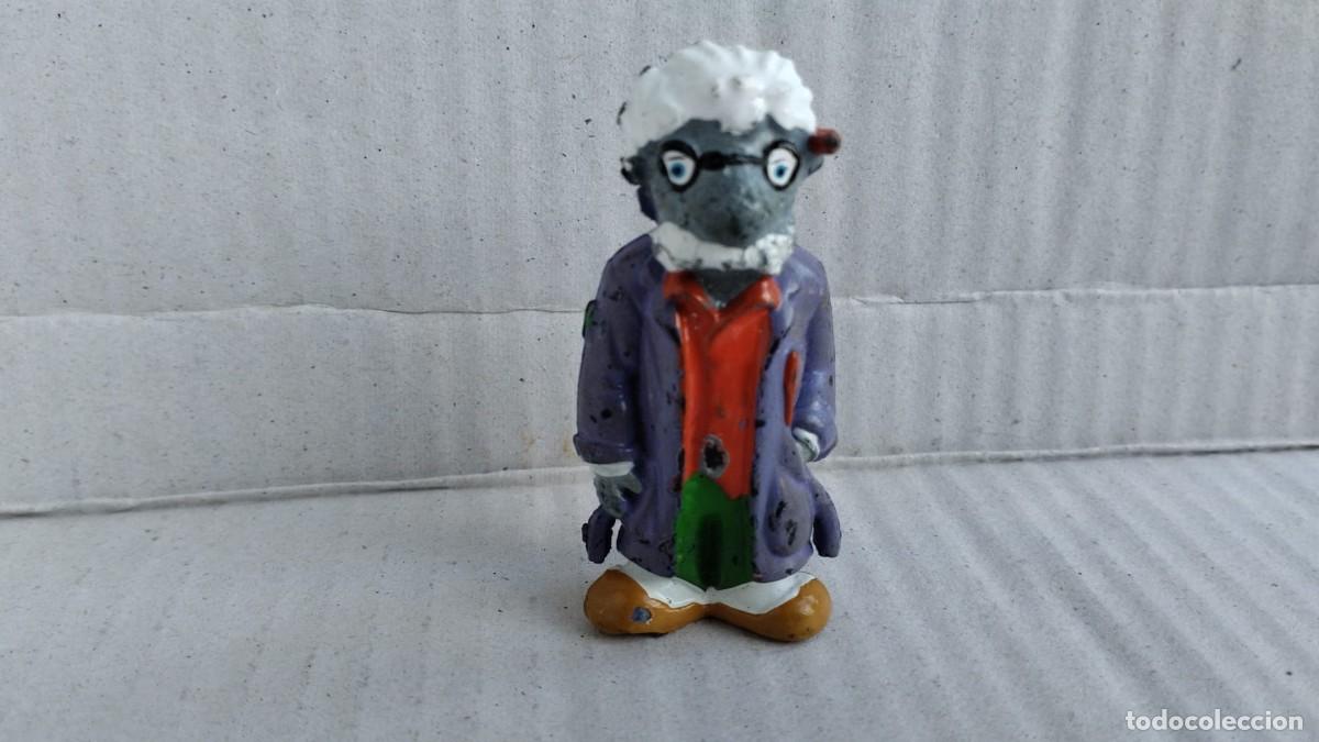 Figure di Gomma e PVC: FIGURA LUNNIS. LUTECIO. YOLANDA. 2004