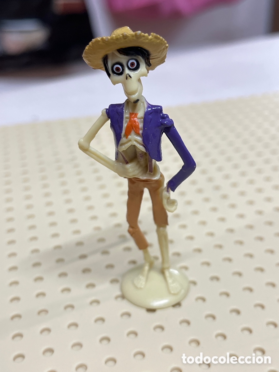 Figuras de Goma y PVC: Figura de H&eacute;ctor Rivera (Coco)