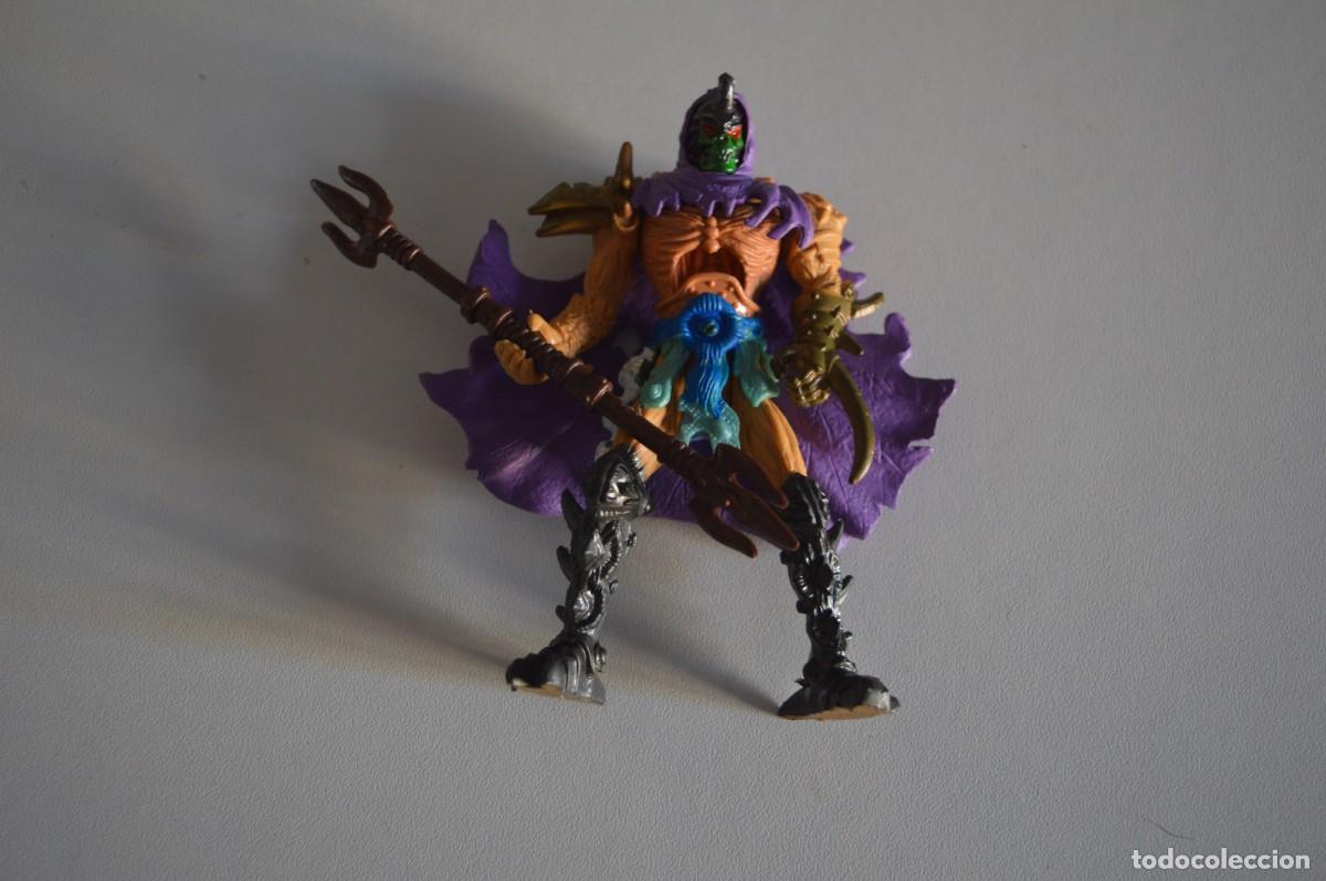 Figuras de Goma y PVC: JUGUETE FIGURA COLECCI&Oacute;N WITCHCRAFT KNIGHT SKELETOR PERSONAJE ESQUELETO ARMA DOBLE TRIDENTE