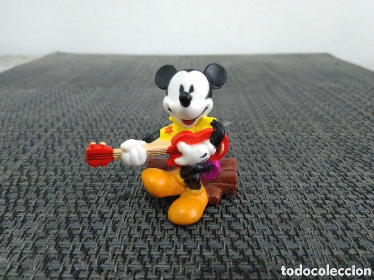Figuras de Goma y PVC: FIGURA PVC MICKEY MOUSE LARGO WALT DISNEY DIBUJOS ANIMADOS GUITARRA SENTADO TRONCO