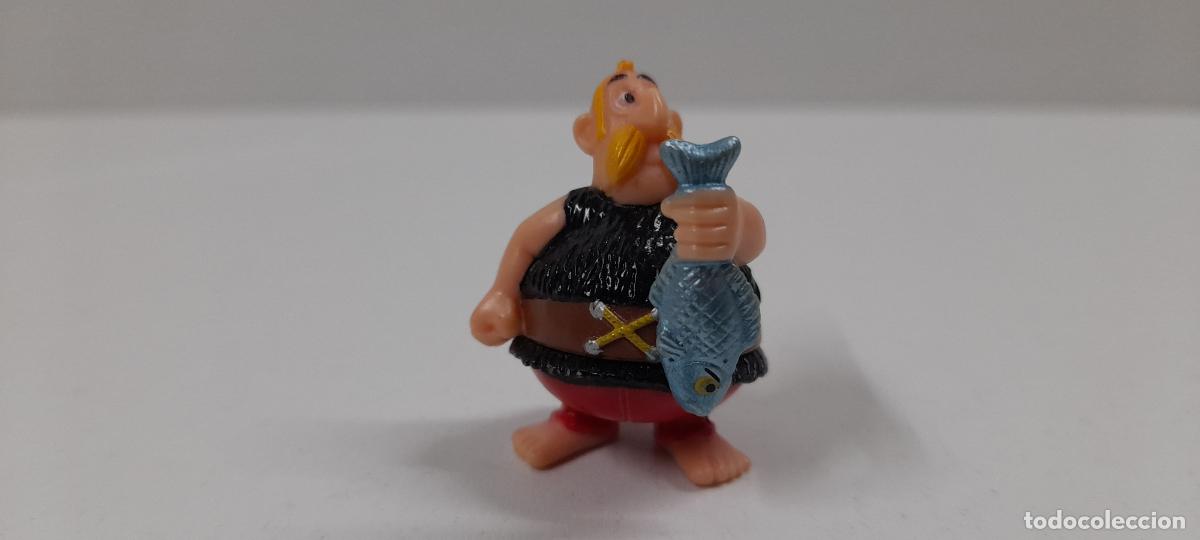 Figuras de Goma Kinder: ORDENALFABETIX - SERIE ASTERIX Y OBELIX . FIGURA PROMOCIONAL KINDER . ALTURA 3,6 CM