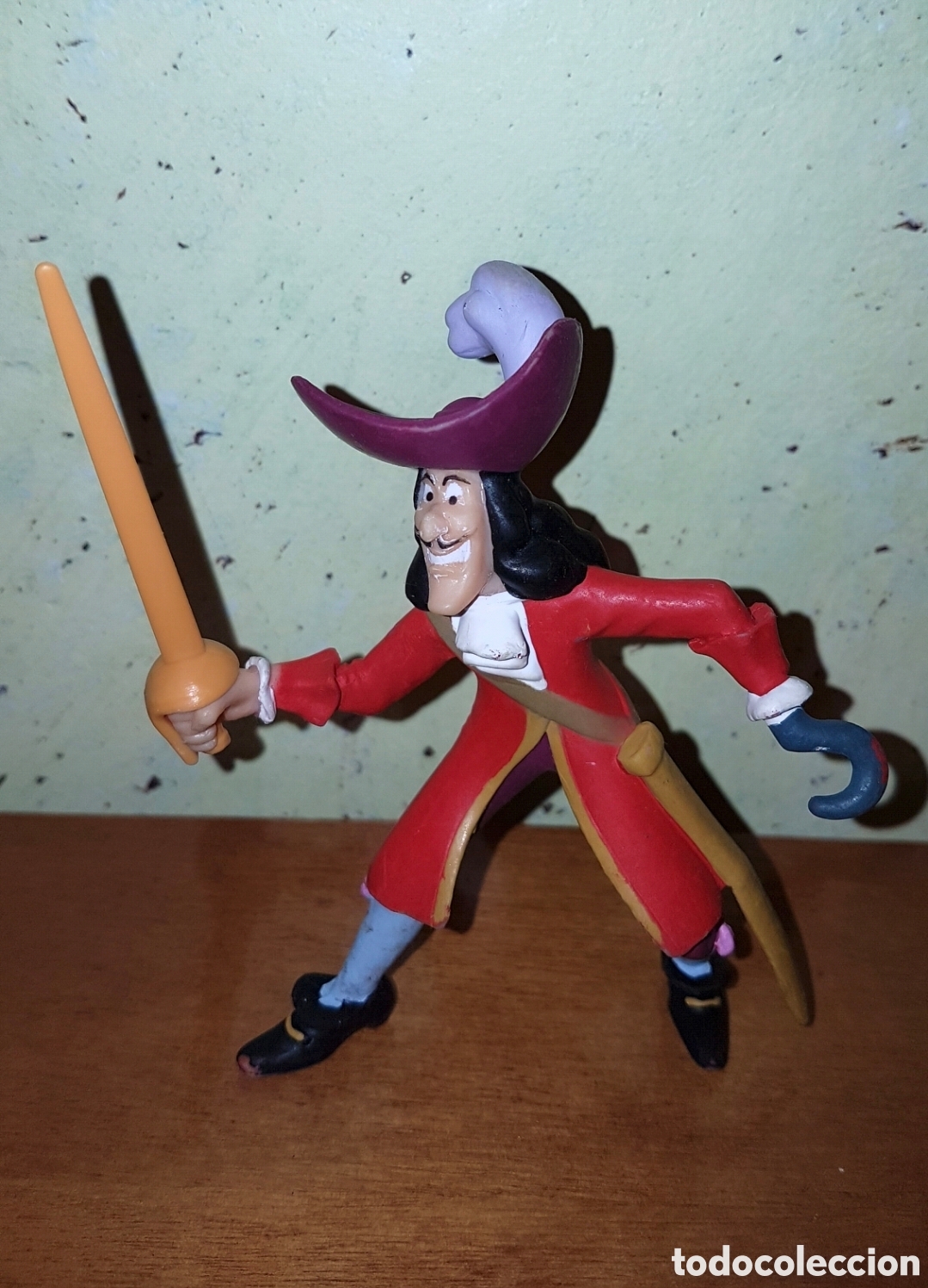 Figuras de Goma y PVC: Figura pvc goma Capit&aacute;n Garfio Bullyland dif&iacute;cil encontrar con la espada mu&ntilde;eco Disney Peter Pan