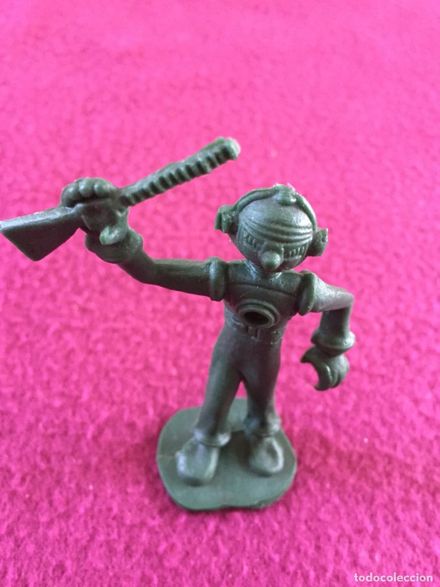 Figuras de Borracha e PVC: Antigua Figura Espacial Marciano en Pl&aacute;stico Pintado PECH, JECSAN, REAMSA ...