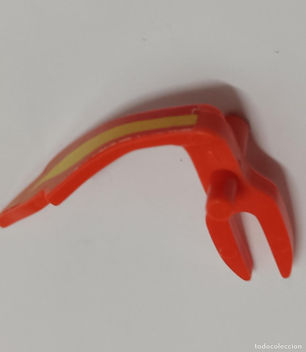 Figuras de Goma Kinder: lengua de dragon pieza de figura