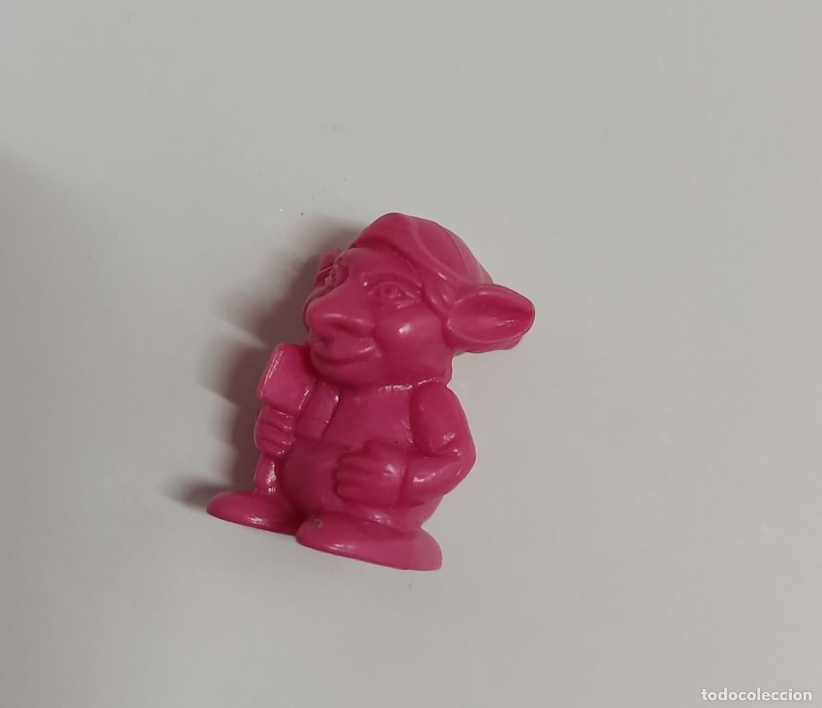 Figuras de Goma Kinder: duende monocromaico monocromo kinder enanito duendecillo hacha miniatura mu&ntilde;eco figurita figura k00